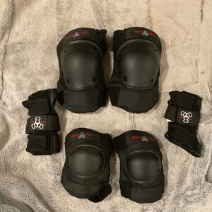 Triple 8 Black Medium